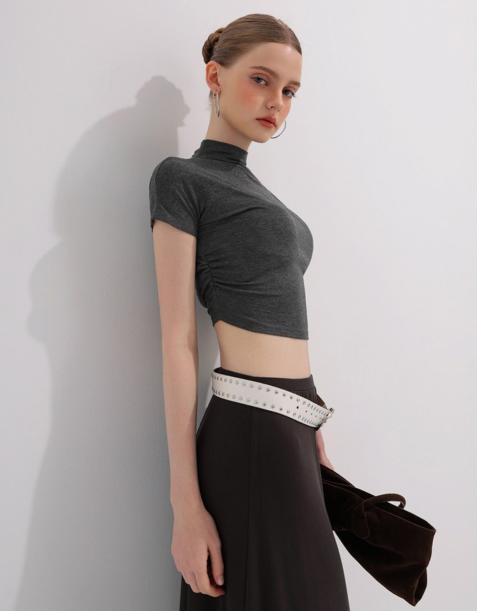 Side Ruched Mock Neck Fitted Crop Top