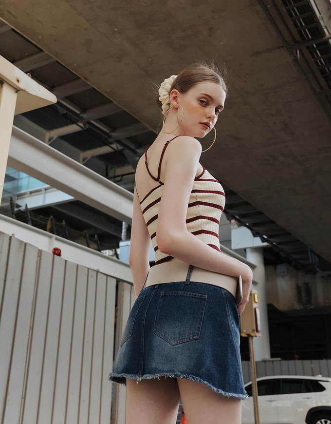 Striped Ribbed Knit Spaghetti Strap Halter Padded Crop Top