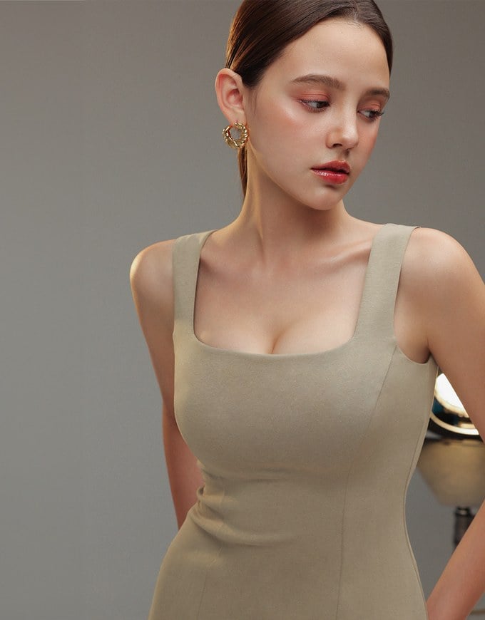 AIRY HOURGLASS Classic Square Neck Wide Strap Fitted Padded Mini Dress