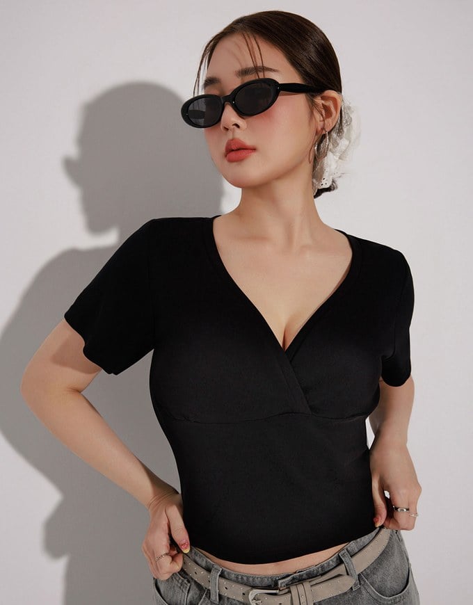 Cross Front Ruched V Neck Short Sleeve Fitted Top