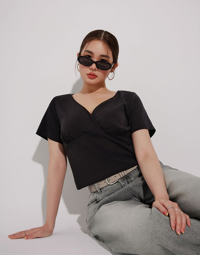 Cross Front Ruched V Neck Short Sleeve Fitted Top