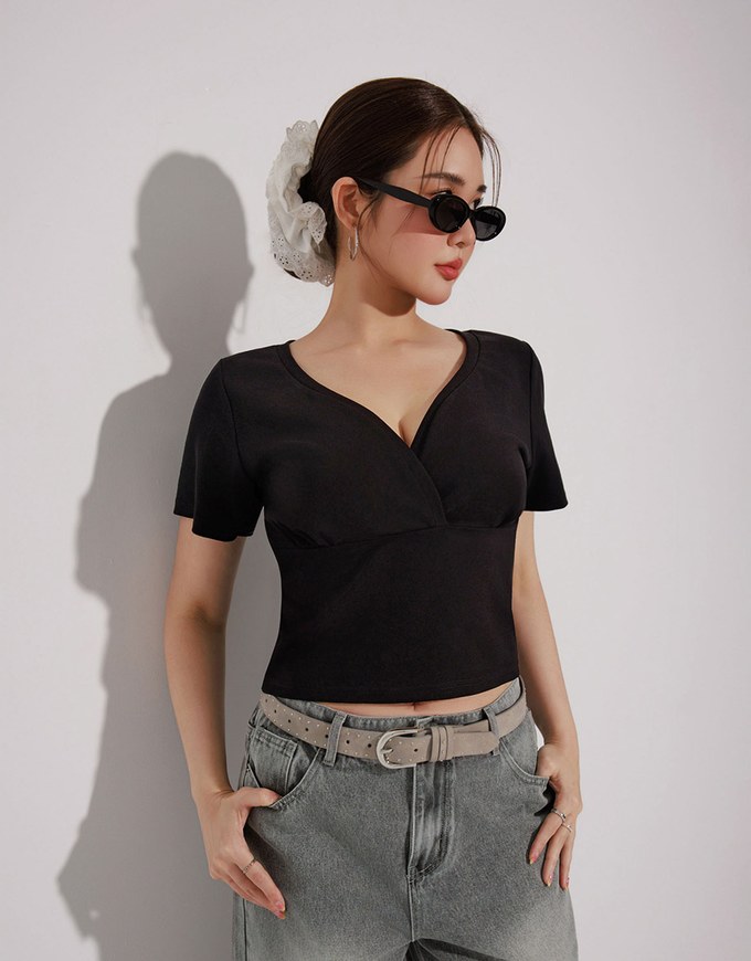 Cross Front Ruched V Neck Short Sleeve Fitted Top