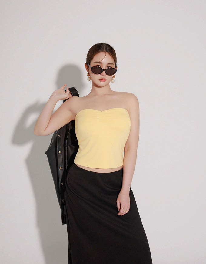 Strapless Sweetheart Neckline Ruched Fitted Tube Bra Top