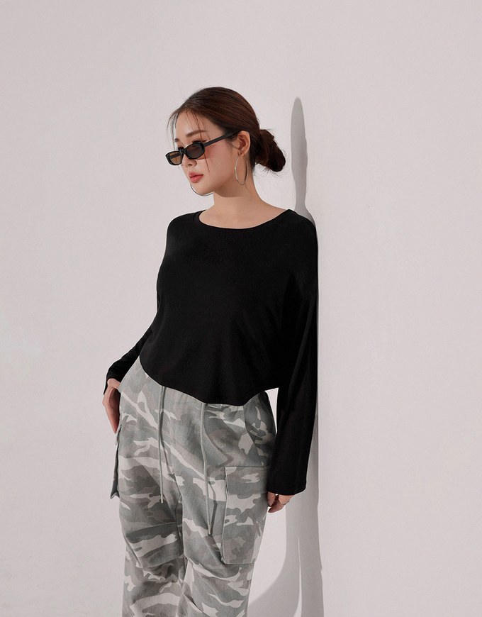 Basic Crew Neck Knit Fitted Long Sleeve Crop Top