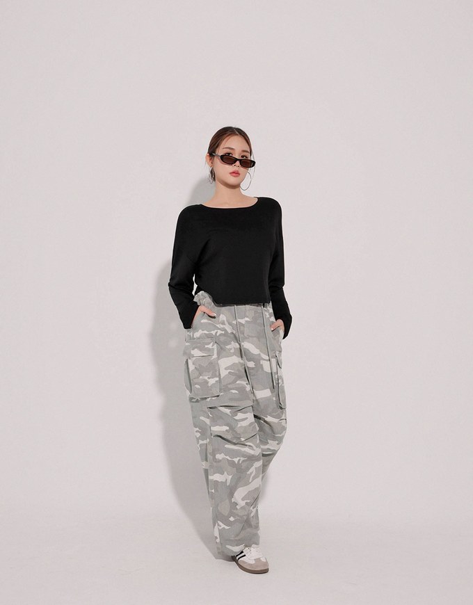 Basic Crew Neck Knit Fitted Long Sleeve Crop Top