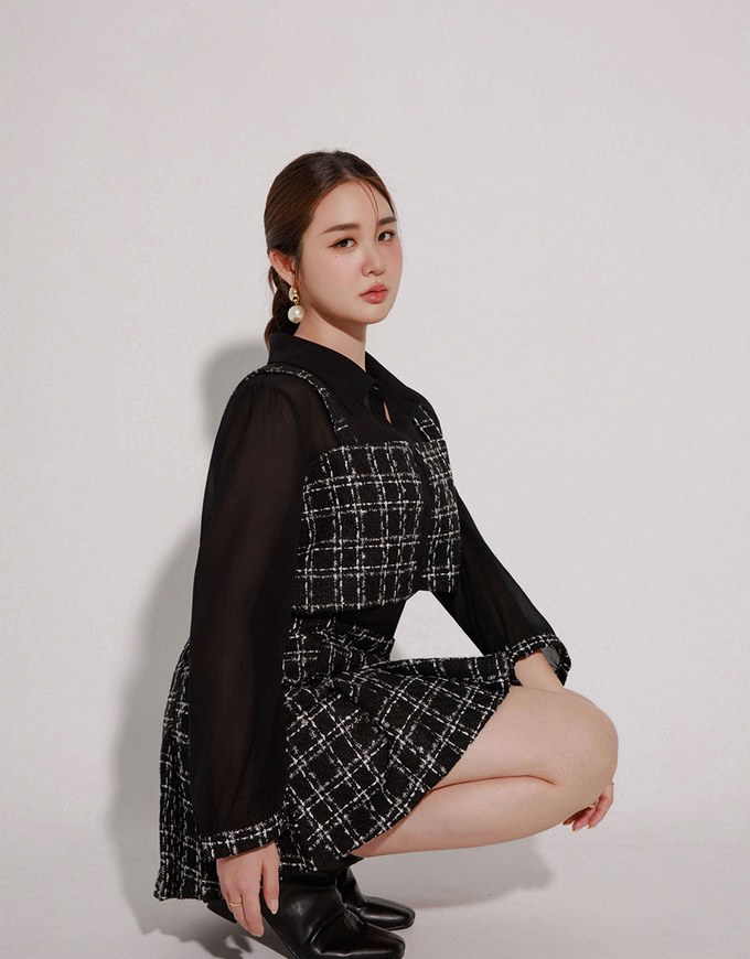 Tweed Style Checkered Mini Skirt with Side Buckle