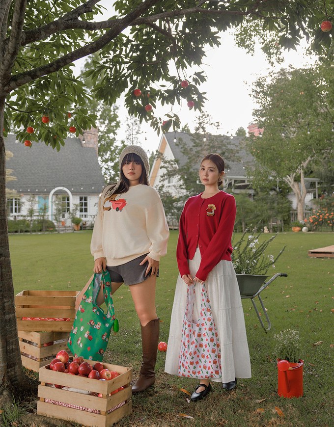 【DINOTAENG】Embroidered Button-Down Knit Cardigan