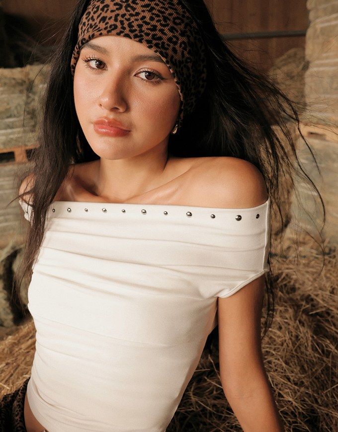 Off Shoulder Studded Detail Crop Fitted Top