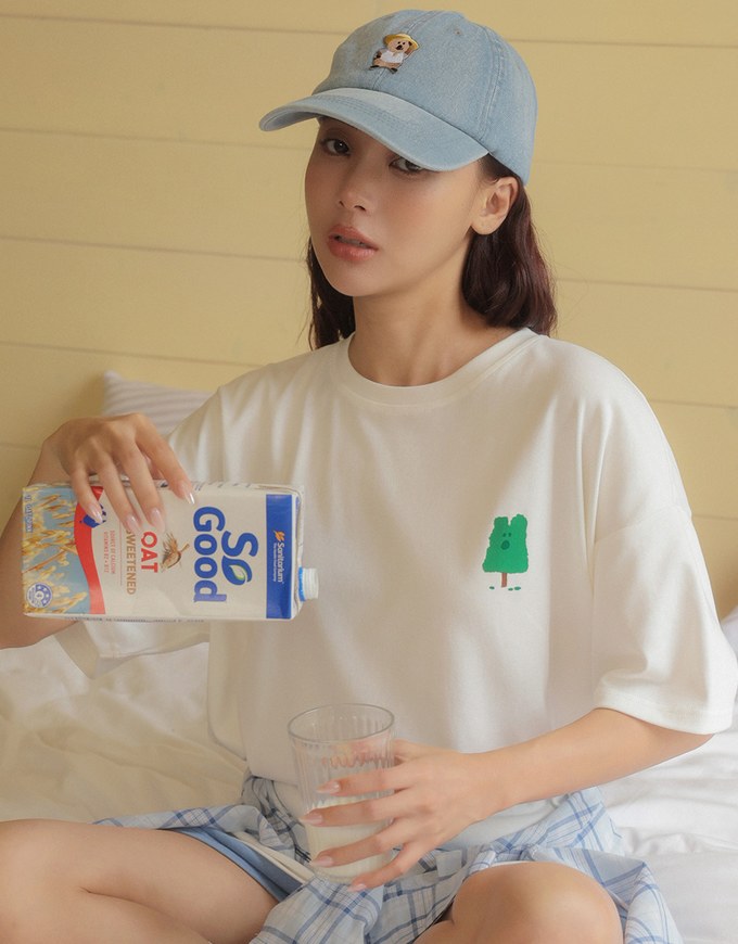【DINOTAENG】Oversized Graphic T-Shirt
