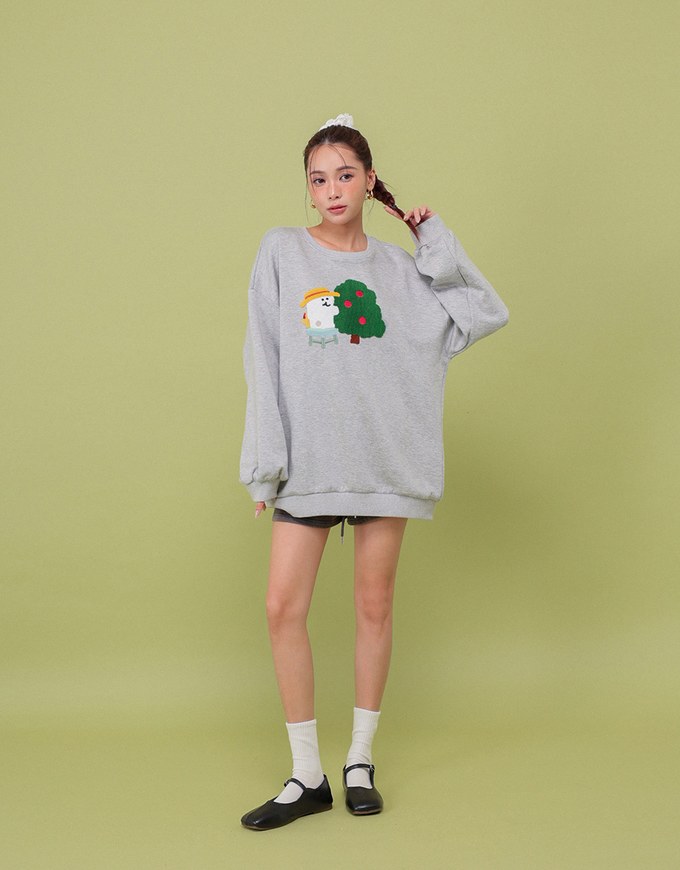 【DINOTAENG】Fluffy Embroidery Graphic Sweatshirt