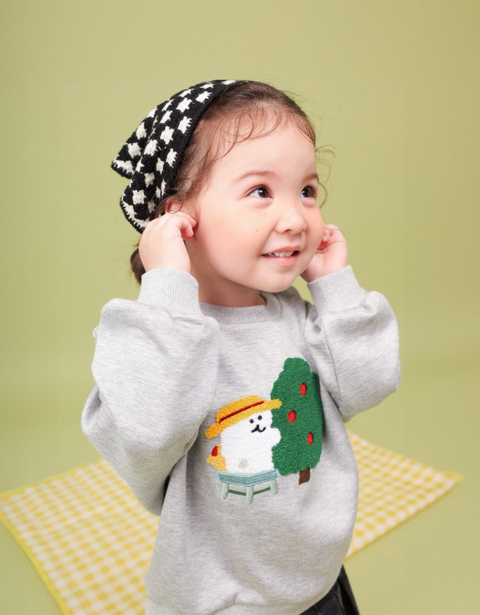 【DINOTAENG】 Fluffy Embroidery Graphic Sweatshirt ( Kids)