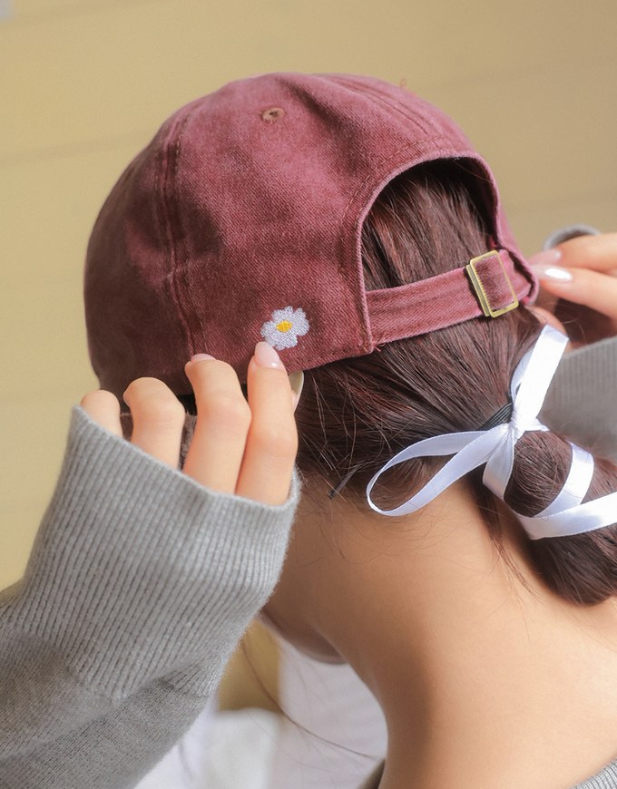 【DINOTAENG】Retro Embroidery Washed Denim Baseball Cap