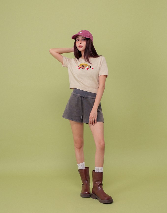 【DINOTAENG】Graphic Short Sleeve Knit Crop Top