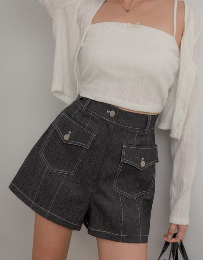 Stitch A Line Shorts With Pockets Details