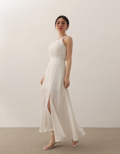 Elegant Halter Neck Pleated Padded Maxi Dress with Side Slit and Flowy Hem