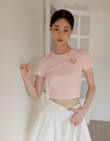 Heart Cut out Cropped Knit Top