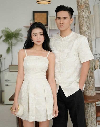 Men’s Cheongsam Floral Jacquard Design Short Sleeve Cheongsam Qipao Shirt with Knot Button Detail