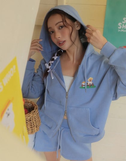 【DINOTAENG】Graphic Zip-Up Hoodie