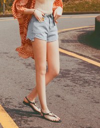 Western Style Frayed Belted Denim Shorts