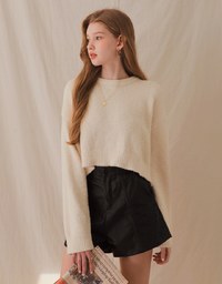 Textured A-Line Slimming Faux Leather Shorts