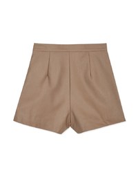 Textured A-Line Slimming Faux Leather Shorts