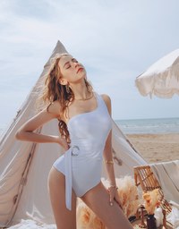 【PUSH UP 】One Shoulder Side Loop One-Piece Swimsuit Push Up Bra Padded