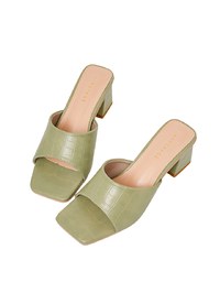 Retro Block-Heeled Sandals
