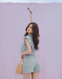 Iconic Dual-Pockets Crop Blouse Shirt