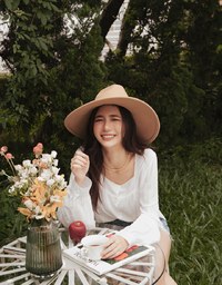 Feminine Chic Puffy Buttoned Top