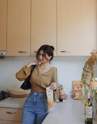 Minimalist Staple Ruched Cinched-Waist Top