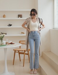 Understated Elegant Frayed Denim Jeans Flare Pants