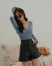 Modern Chic Pocket-Cut Faux Leather Short