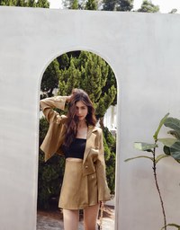 Edgy Smart Single-Button Crop Blazer(With shoulder pads)