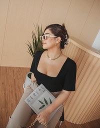 Minimalist Staple Square-Neck Knit Crop Top