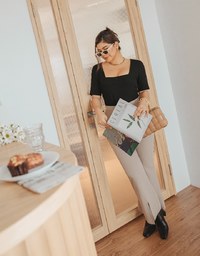 Minimalist Staple Square-Neck Knit Crop Top