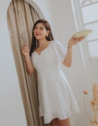 Rustic Bohême Ruffled Hem Lace Mini Dress
