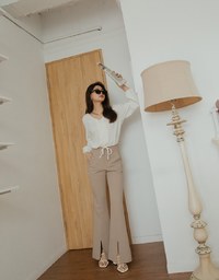 Minimal Chic V-Neck Embossed West-Tie Top