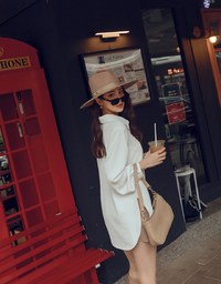 Basic Versatile Anti-Wrinkle Iron Free Blouse Shirt (With Detachable Shoulder Pads)