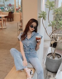 Casual Chic Drawstring Crop Denim Top