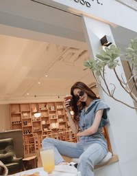 Casual Chic Drawstring Crop Denim Top