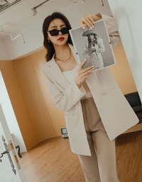 Vigorous Back-Slit Suit Blazer(With Detachable Shoulder Pads)