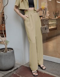 Vigorous Crossover Back-Slit Crop Blazer (With Shoulder Pads)