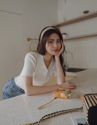 Laidback Panel Crisp Collar Top