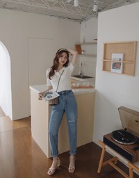 Laidback Panel Crisp Collar Top