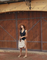 【TIFFANY】Deep V Hollow One-Piece Swimsuit Push Up Bra Padded