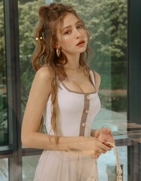 Vintage Button Contrast Knit Crop Tank Top