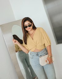 Classy Front Knot 3/4 Sleeve Crop Top
