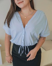 V-Neck Shoulder Gripping Pleats Under The Draw Tied Button Fastening Top