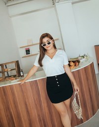 Décolleté V Lapel Knit Crop Top