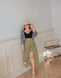 Irregular Layered Slit Flowy Maxi Skirt